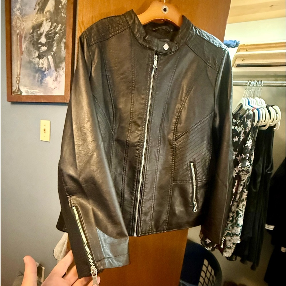 Maurices Plus Size Black Faux Leather Biker Jacket, 1X - Picture 4 of 9